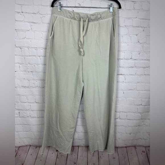 Thread & Supply Wide Leg Crop Pull on pants lagenlook gray comfort cozy sz L GUC - Picture 1 of 6
